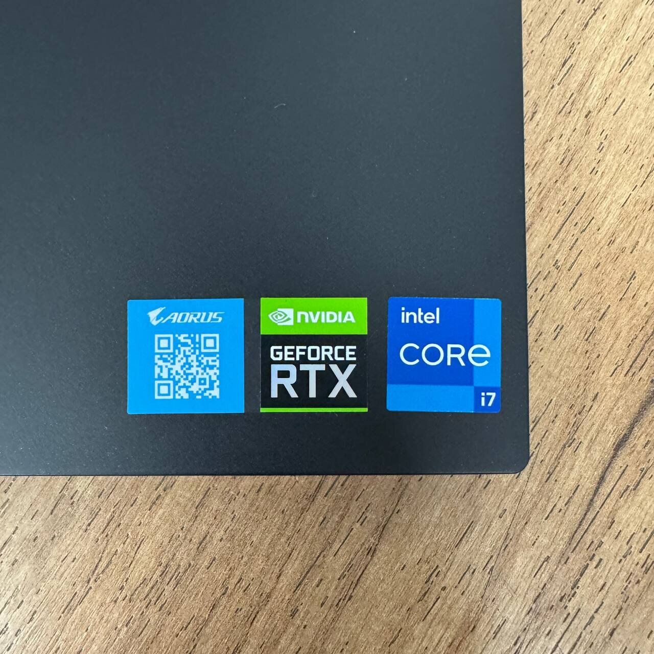 Ігровий ноутбук Gigabyte Aorus 5 SE4 / 15.6" (1920x1080) IPS / Intel Core i7-12700H (14 (20) ядер по 3.5 - 4.7 GHz) / 16 GB DDR4 / 512 GB SSD / nVidia GeForce RTX 3070, 8 GB GDDR6, 256-bit / WebCam - Зображення 8