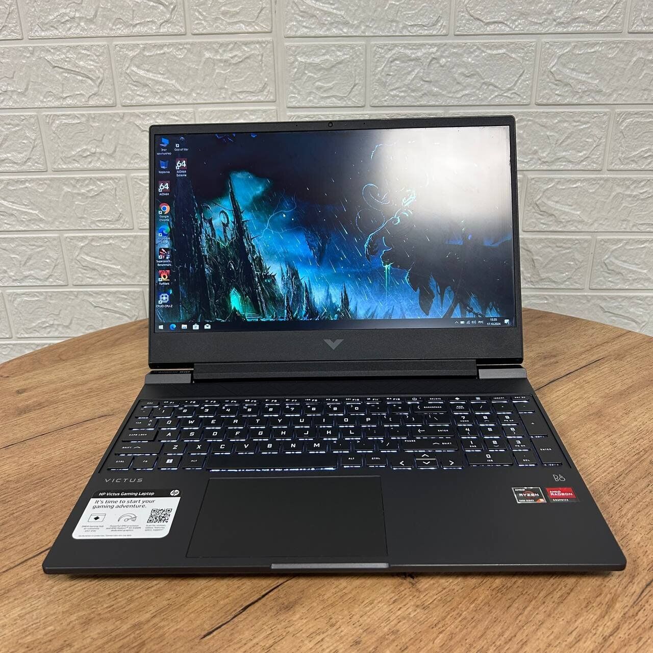 Ігровий ноутбук HP Victus 15-fb0015nr / 15.6" (1920x1080) IPS / AMD Ryzen 5 5600H (6 (12) ядер по 3.3 - 4.2 GHz) / 8 GB DDR4 / 512 GB SSD / AMD Radeon RX 6500M, 4 GB GDDR6, 64-bit / WebCam - Зображення 2