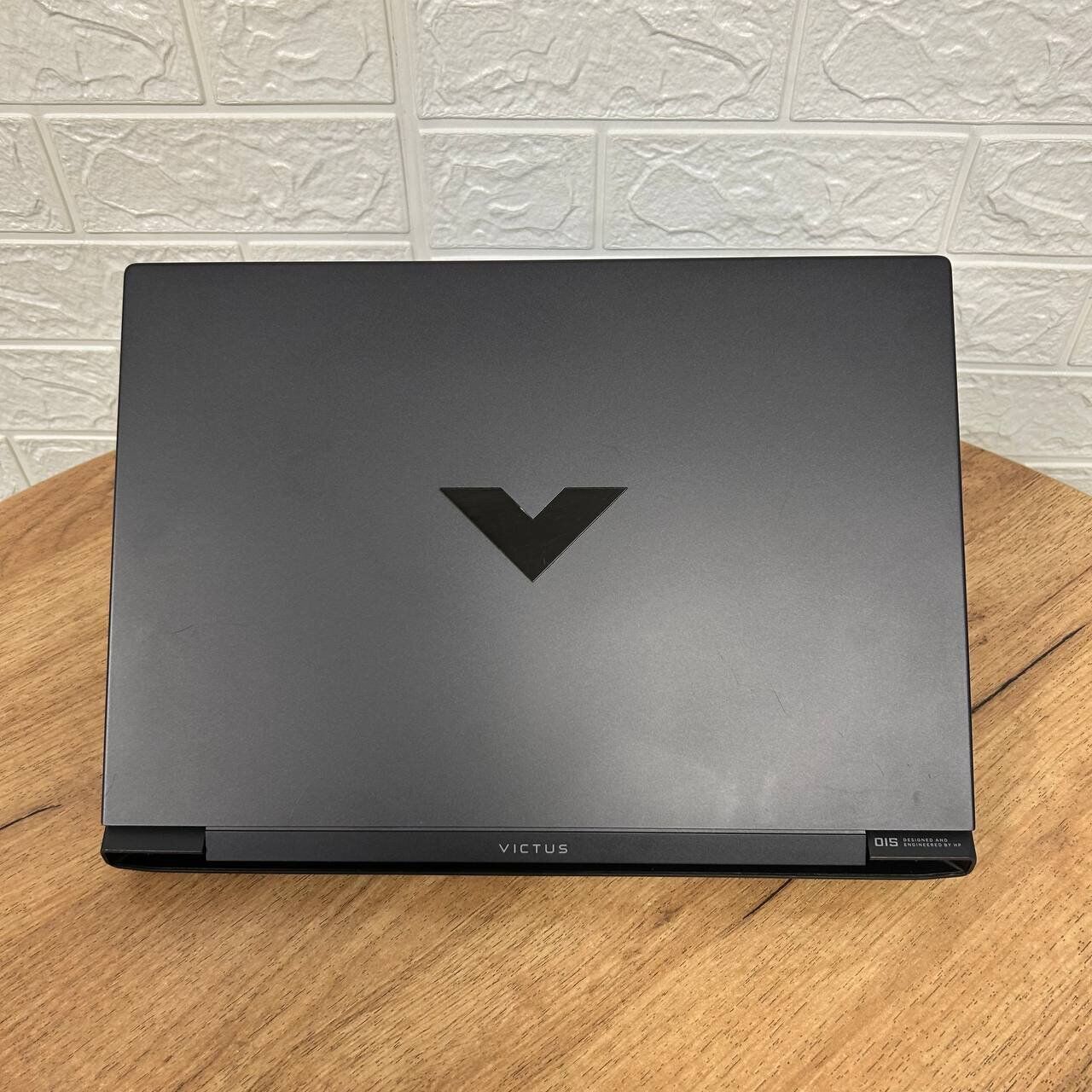 Ігровий ноутбук HP Victus 15-fb0015nr / 15.6" (1920x1080) IPS / AMD Ryzen 5 5600H (6 (12) ядер по 3.3 - 4.2 GHz) / 8 GB DDR4 / 512 GB SSD / AMD Radeon RX 6500M, 4 GB GDDR6, 64-bit / WebCam - Зображення 3