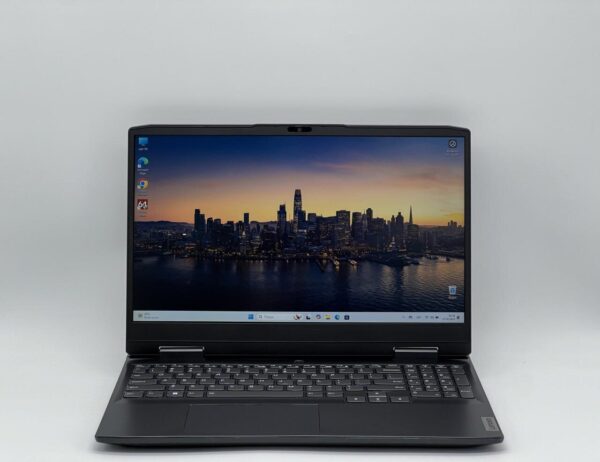 Ігровий ноутбук Lenovo IdeaPad Gaming 3 15IAH7 / 15.6" (1920x1080) IPS / Intel Core i5-12450H (8 (12) ядер по 1.5 - 4.4 GHz) / 16 GB DDR4 / 480 GB SSD / nVidia GeForce RTX 3050, 4 GB GDDR6, 128-bit / WebCam - Зображення 2