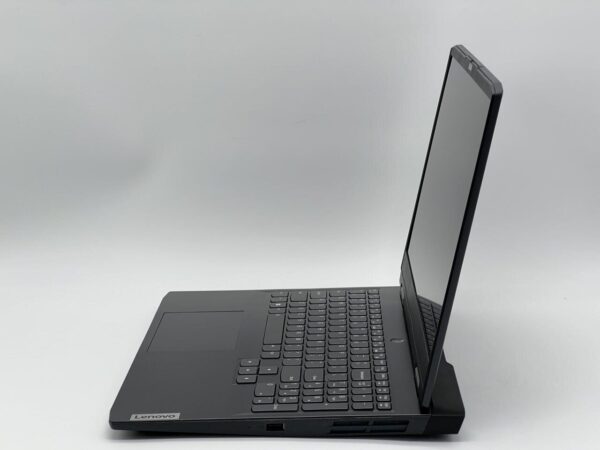 Ігровий ноутбук Lenovo IdeaPad Gaming 3 15IAH7 / 15.6" (1920x1080) IPS / Intel Core i5-12450H (8 (12) ядер по 1.5 - 4.4 GHz) / 16 GB DDR4 / 480 GB SSD / nVidia GeForce RTX 3050, 4 GB GDDR6, 128-bit / WebCam - Зображення 4