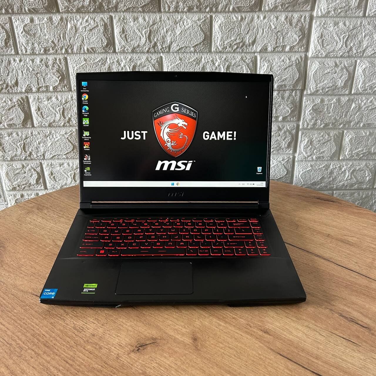 Ігровий ноутбук Б-клас MSI GF63 Thin 11UC / 15.6" (1920x1080) IPS / Intel Core i5-11400H (6 (12) ядер по 2.7 - 4.5 GHz) / 16 GB DDR4 / 512 GB SSD / nVidia GeForce RTX 3050, 4 GB GDDR6, 128-bit / WebCam - Зображення 2