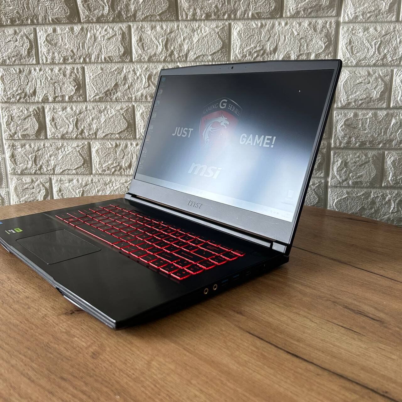 Ігровий ноутбук Б-клас MSI GF63 Thin 11UC / 15.6" (1920x1080) IPS / Intel Core i5-11400H (6 (12) ядер по 2.7 - 4.5 GHz) / 16 GB DDR4 / 512 GB SSD / nVidia GeForce RTX 3050, 4 GB GDDR6, 128-bit / WebCam - Зображення 5