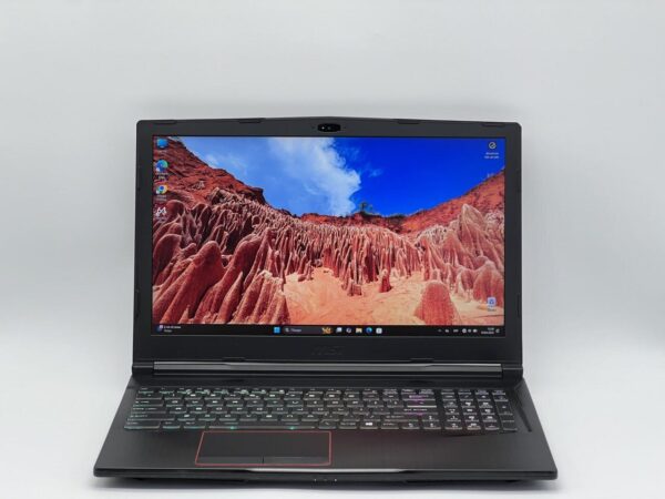 Ігровий ноутбук MSI Raider GE63 / 15.6" (1920x1080) TN / Intel Core i7-8750H (6 (12) ядер по 2.2 - 4.1 GHz) / 16 GB DDR4 / 240 GB SSD + 1000 GB HDD / nVidia GeForce GTX 1070, 8 GB GDDR5, 256-bit / WebCam - Зображення 2
