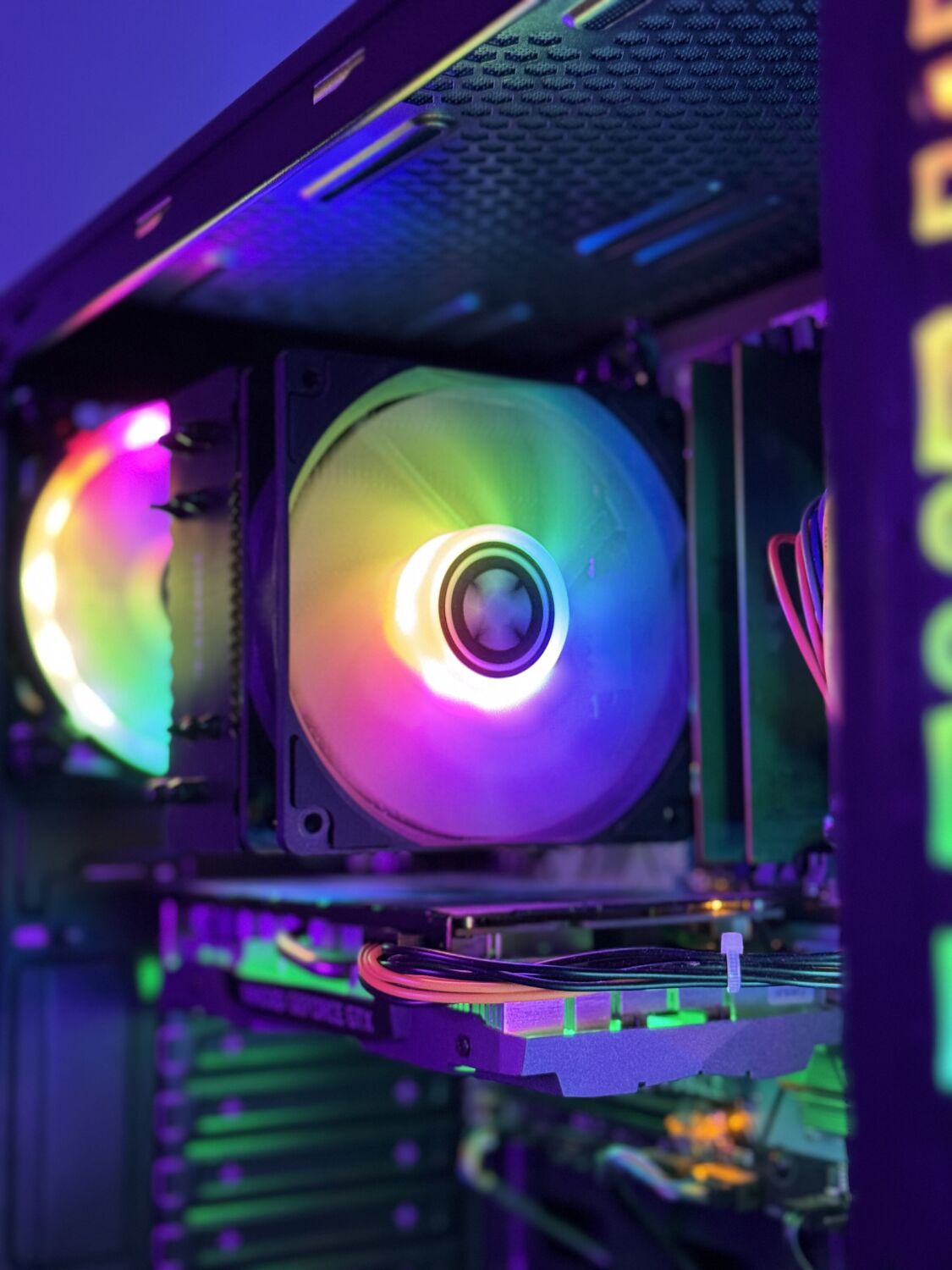 Ігровий ПК Azza Tower / Intel Core i5-9400F (6 ядер по 2.9 - 4.1 GHz) / 16 GB DDR4 / 500 GB SSD / nVidia GeForce GTX 1660 Super, 6 GB GDDR6, 192-bit / 600W - Зображення 4