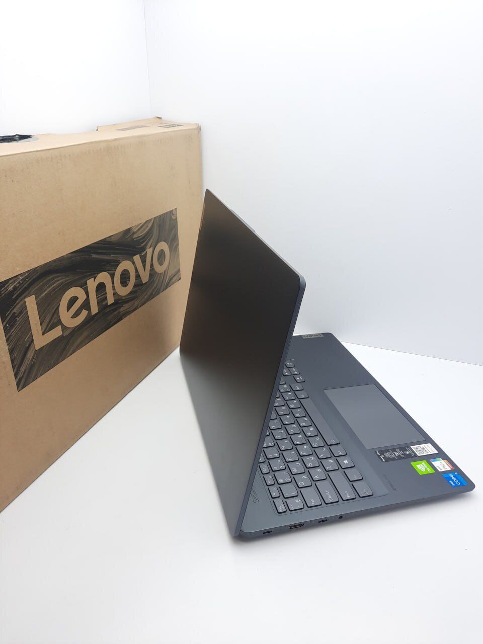 Ігровий ультрабук Lenovo IdeaPad 5 / 16" (2560x1600) IPS / Intel Core i5-11300H (4 (8) ядра по 2.6 - 4.4 GHz) / 8 GB DDR4 / 512 GB SSD / nVidia GeForce MX450, 2 GB GDDR6, 64-bit / WebCam - Зображення 6