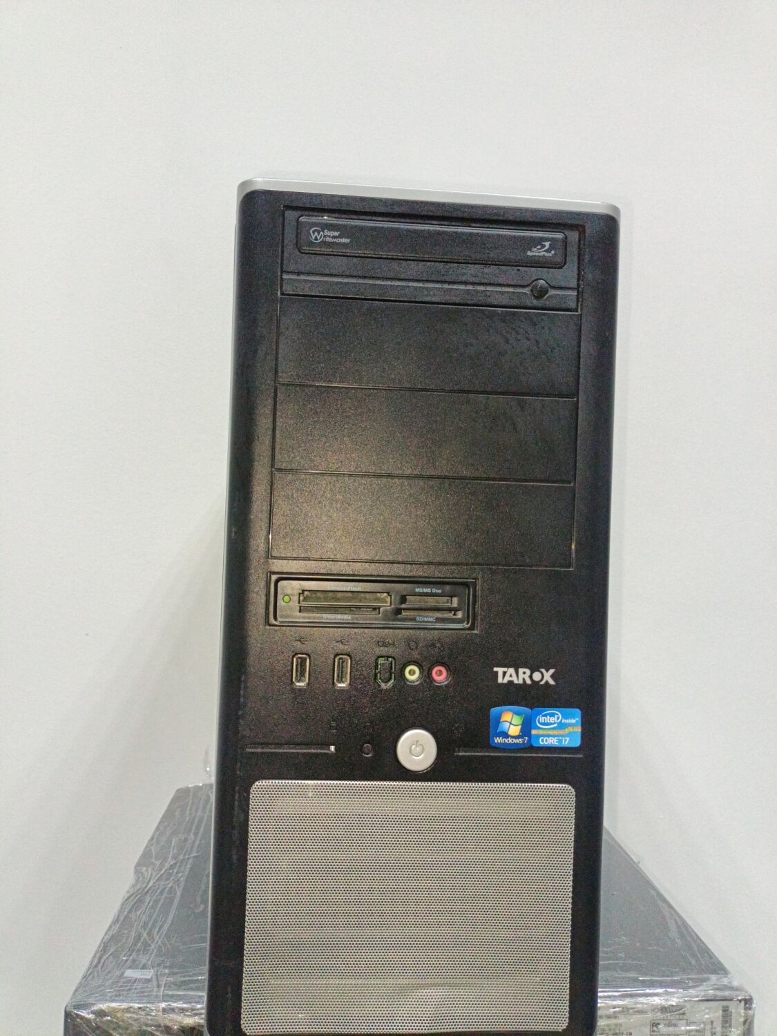 Комп'ютер Б-клас Tarox Tower / Intel Core i7-2600K (4 (8) ядра по 3.4 - 3.8 GHz) / 8 GB DDR3 / 500 GB HDD / AMD Radeon HD 7470, 1 GB GDDR3, 64-bit / DVD-ROM / 350W - Зображення 2