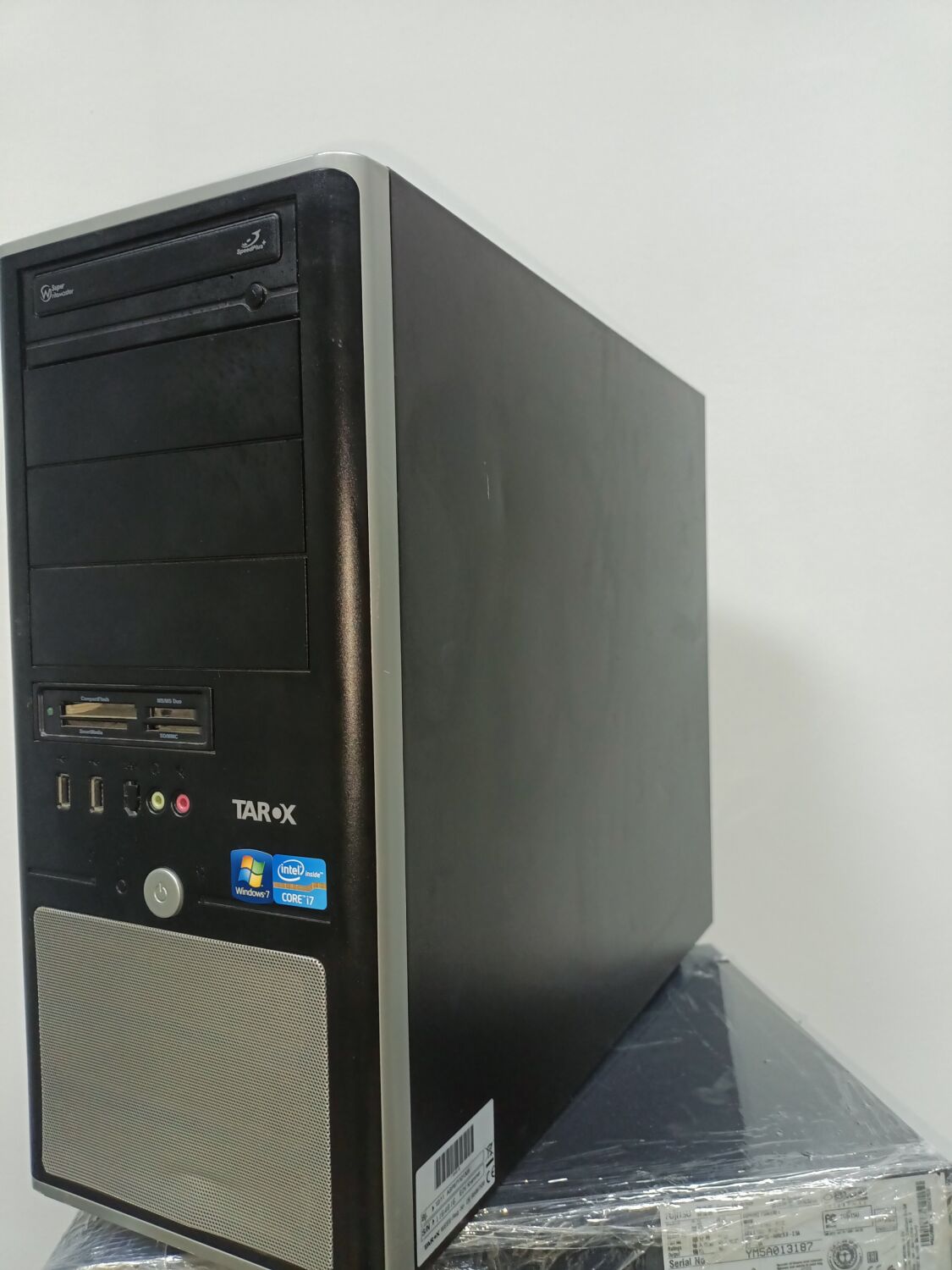 Комп'ютер Б-клас Tarox Tower / Intel Core i7-2600K (4 (8) ядра по 3.4 - 3.8 GHz) / 8 GB DDR3 / 500 GB HDD / AMD Radeon HD 7470, 1 GB GDDR3, 64-bit / DVD-ROM / 350W - Зображення 4