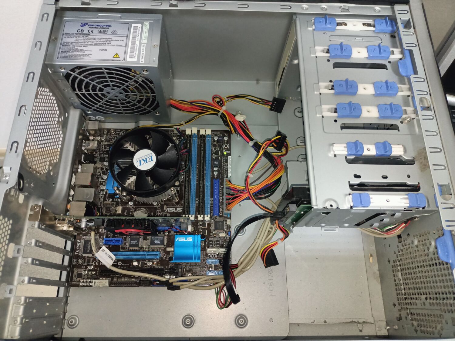 Комп'ютер Б-клас Tarox Tower / Intel Core i7-2600K (4 (8) ядра по 3.4 - 3.8 GHz) / 8 GB DDR3 / 500 GB HDD / AMD Radeon HD 7470, 1 GB GDDR3, 64-bit / DVD-ROM / 350W - Зображення 5