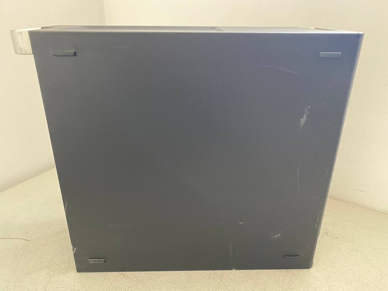 Робоча станція Б-клас Dell Precision T3610 Tower / Intel Xeon E5-2658 v2 (10 (20) ядер по 2.4 - 3.0 GHz) / 64 GB DDR3 / 240 GB SSD + 500 GB HDD / AMD Radeon R9 270X, 2 GB GDDR5, 256-bit / DVD-ROM - Зображення 4
