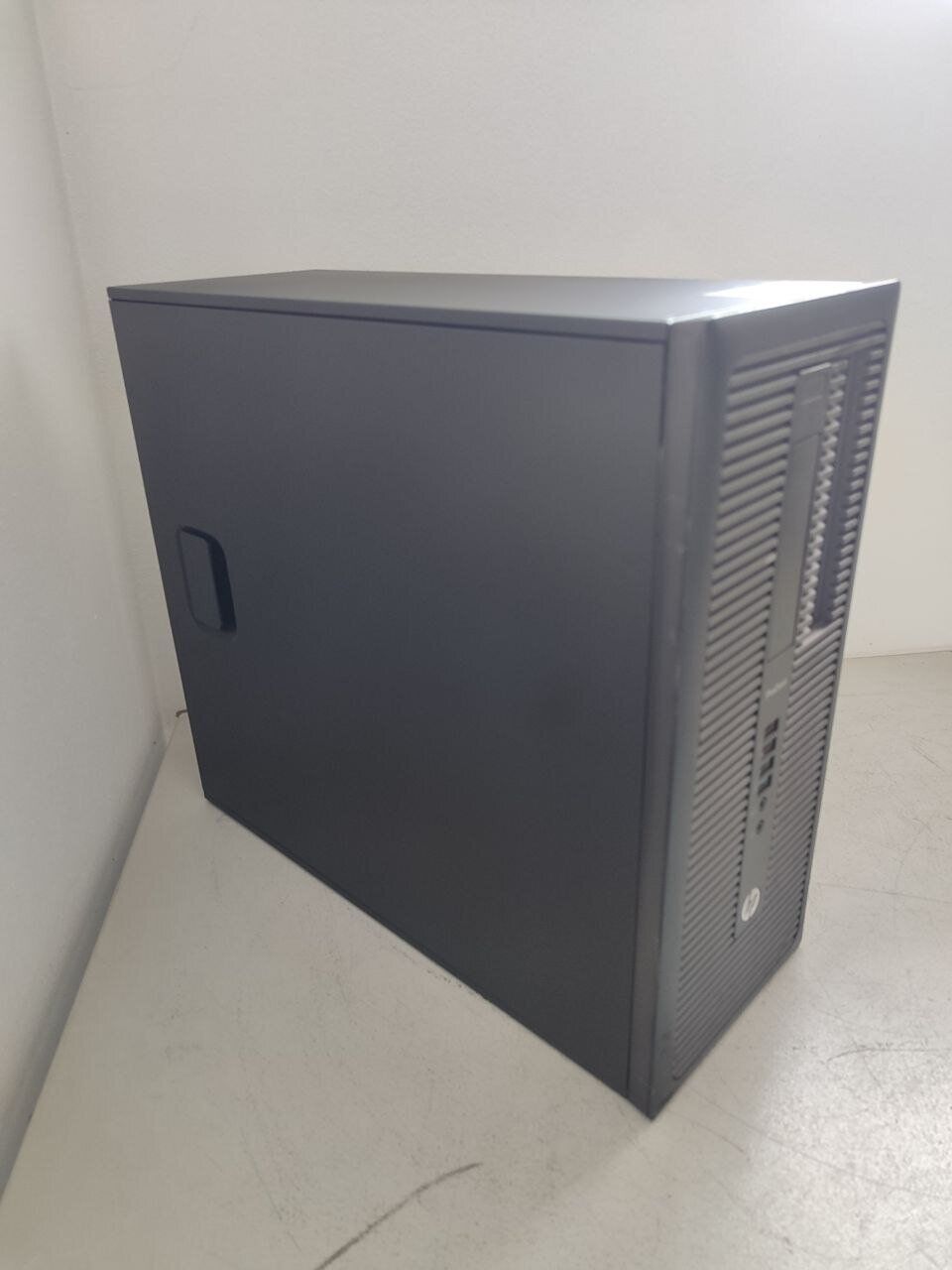 Комп'ютер HP ProDesk 600 G1 Tower / Intel Core i7-4770 (4 (8) ядра по 3.4 - 3.9 GHz) / 16 GB DDR3 / 240 GB SSD + 500 GB HDD / nVidia GeForce GT 730, 2 GB GDDR3, 64-bit / VGA - Зображення 3