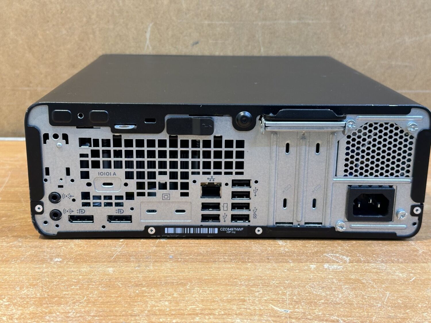 Комп'ютер HP ProDesk 600 G4 SFF / Intel Core i5-8500 (6 ядер по 3.0 - 4.1 GHz) / 8 GB DDR4 / no HDD / Intel UHD Graphics 630 / 180W / DVD-RW / DisplayPort - Зображення 3