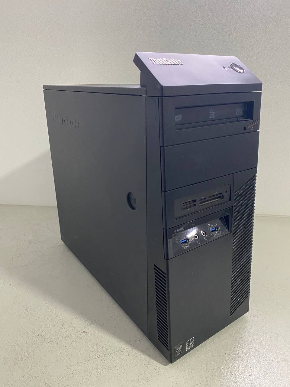 Комп'ютер Lenovo ThinkCentre M83 Tower / Intel Core i5-4590 (4 ядра по 3.3 - 3.7 GHz) / 8 GB DDR3 / 500 GB HDD / Intel HD Graphics 4600 / DVD-ROM / VGA - Зображення 3