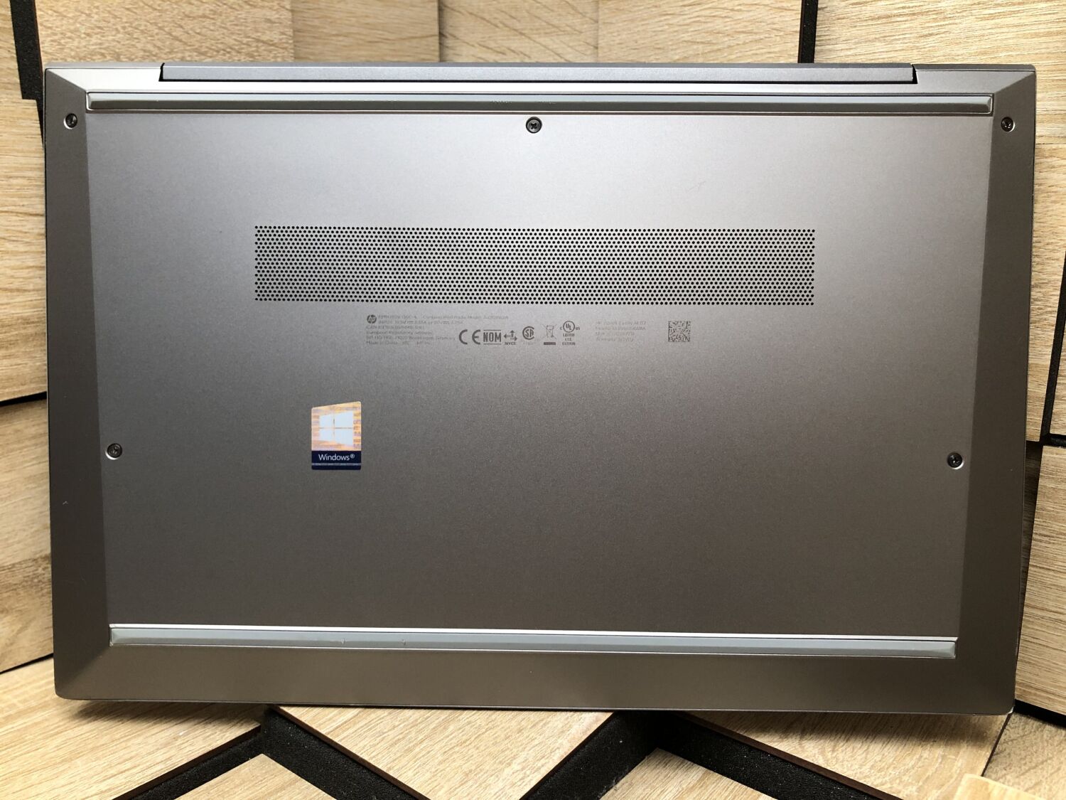 Мобільна робоча станція Б-клас HP ZBook Firefly 14 G7 / 14" (1920x1080) IPS / Intel Core i7-10610U (4 (8) ядра по 1.8 - 4.9 GHz) / 16 GB DDR4 / 256 GB SSD M.2 / Intel UHD Graphics / WebCam - Зображення 10