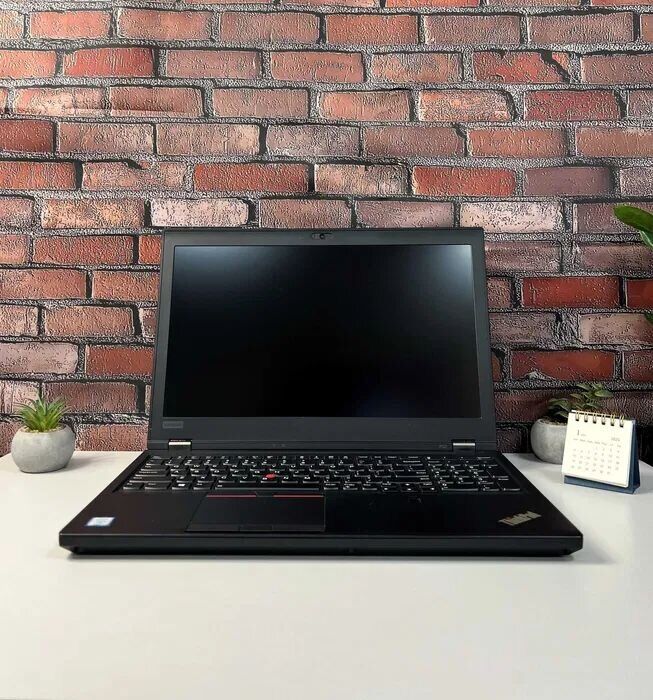 Мобільна робоча станція Lenovo ThinkPad P52 / 15.6" (1920x1080) IPS / Intel Core i7-8850H (6 (12) ядер по 2.6 - 4.3 GHz) / 16 GB DDR4 / 256 GB SSD / nVidia Quadro P2000, 4 GB GDDR5, 128-bit / WebCam - Зображення 8