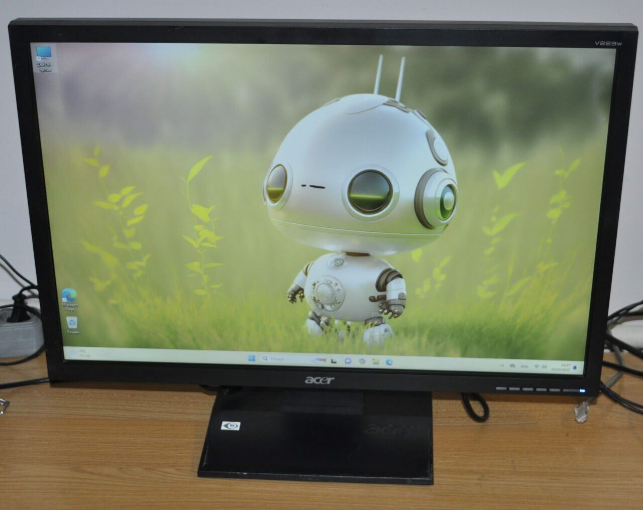Монітор Acer V223W / 22" (1680x1050) TN / VGA, DVI + Кабелі (VGA або DVI на вибір) та живлення - Зображення 4