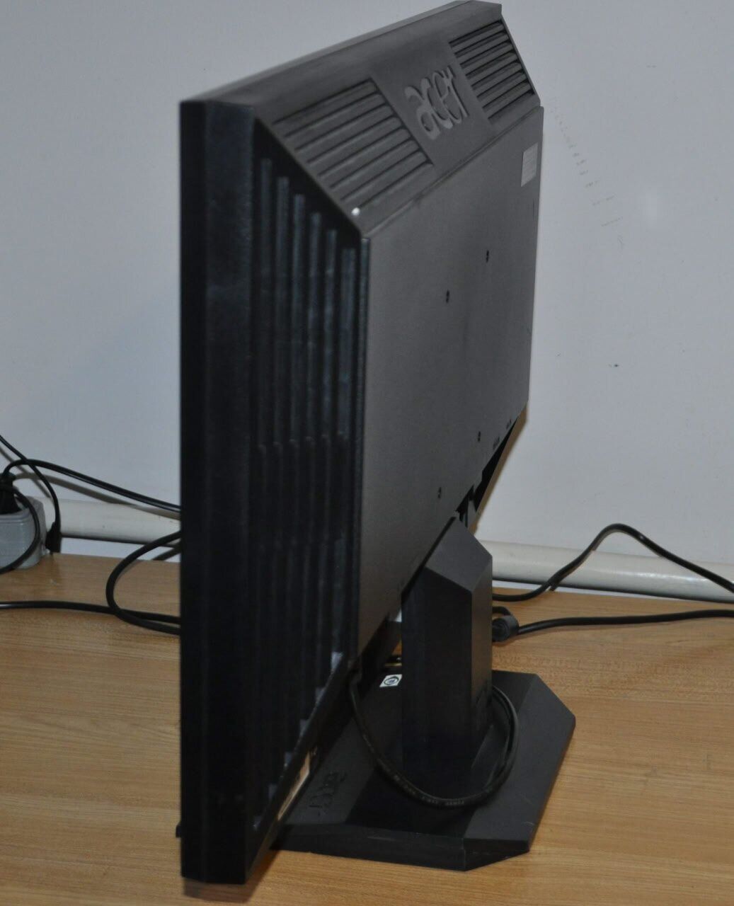 Монітор Acer V223W / 22" (1680x1050) TN / VGA, DVI + Кабелі (VGA або DVI на вибір) та живлення - Зображення 8