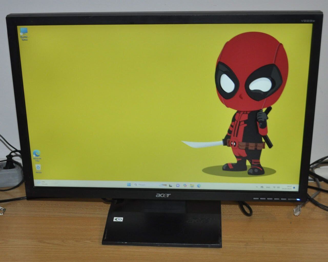 Монітор Acer V223W / 22" (1680x1050) TN / VGA, DVI + Кабелі (VGA або DVI на вибір) та живлення - Зображення 3