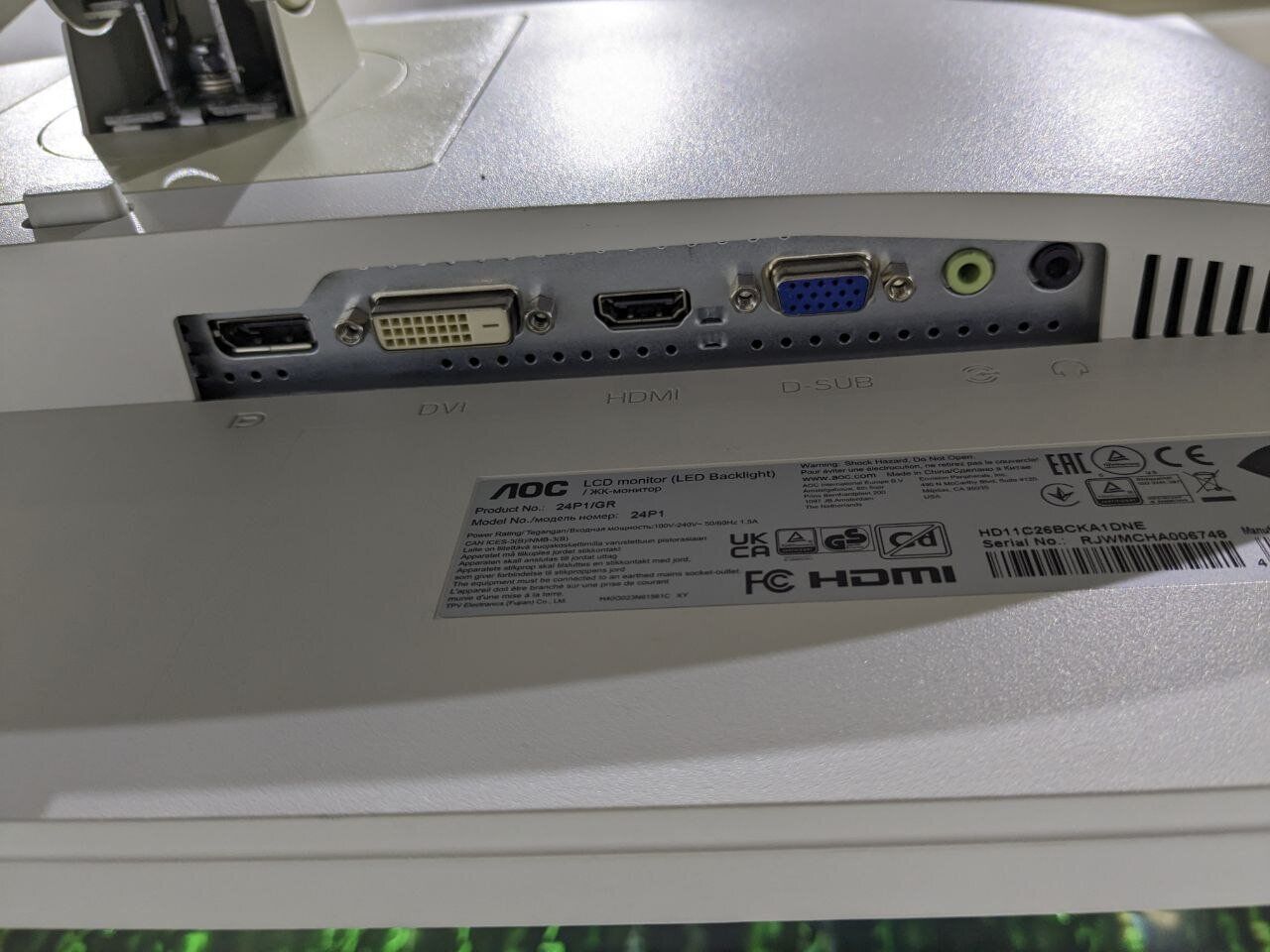 Монітор AOC 24P1 / 23.8" (1920x1080) IPS / VGA, DVI, DisplayPort, HDMI, USB / Вбудовані колонки 2x 2W - Зображення 3