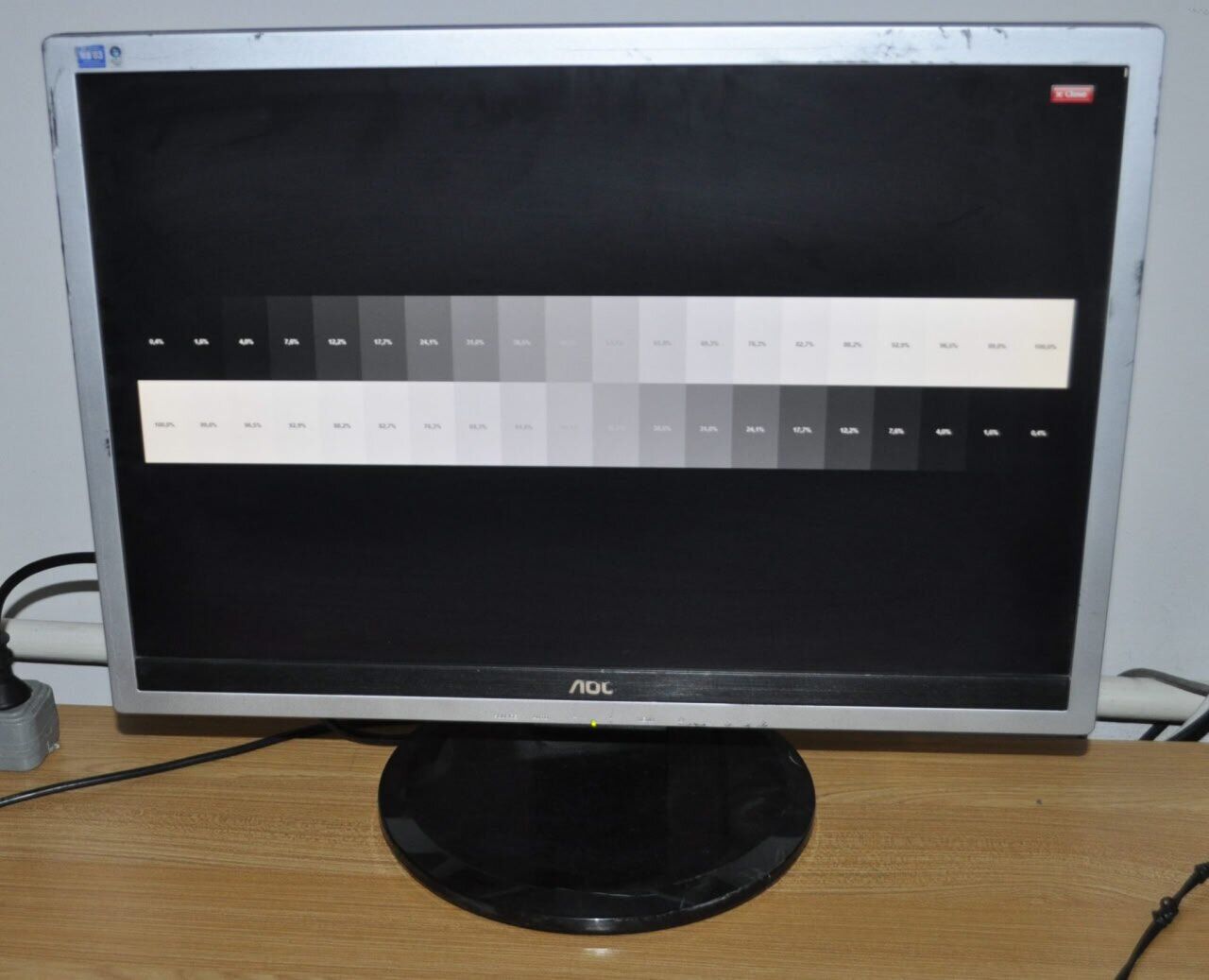 Монітор Б-клас AOC 2219P2 / 22" (1680x1050) TN / VGA, DVI / Вбудовані колонки 2x 1W / VESA 100x100 + Кабелі (VGA або DVI на вибір) та кабель живлення - Зображення 12