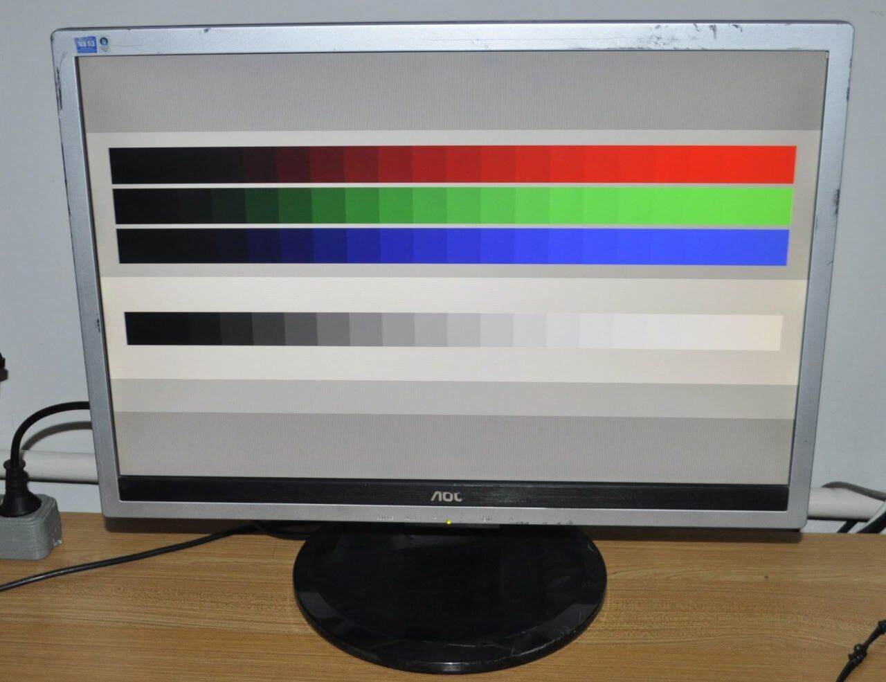 Монітор Б-клас AOC 2219P2 / 22" (1680x1050) TN / VGA, DVI / Вбудовані колонки 2x 1W / VESA 100x100 + Кабелі (VGA або DVI на вибір) та кабель живлення - Зображення 14