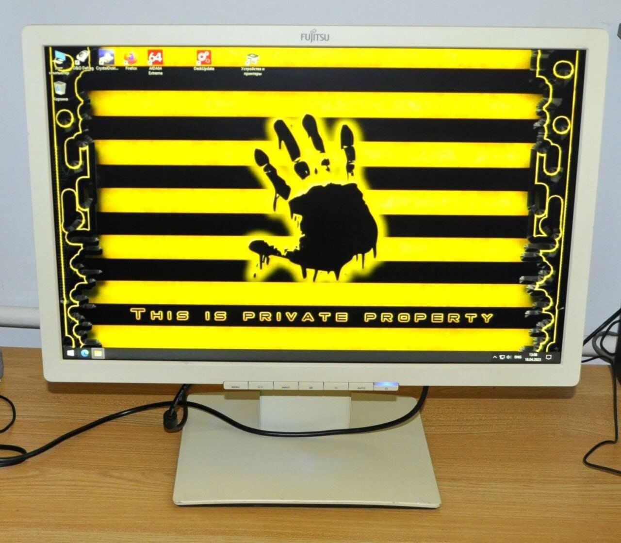 Монітор Б-клас Fujitsu B22W-7 / 22" (1680x1050) TN / USB 2.0, VGA, DVI, DisplayPort / Вбудовані колонки 2x 1.5W / VESA 100x100 + Кабелі підключення - Зображення 14