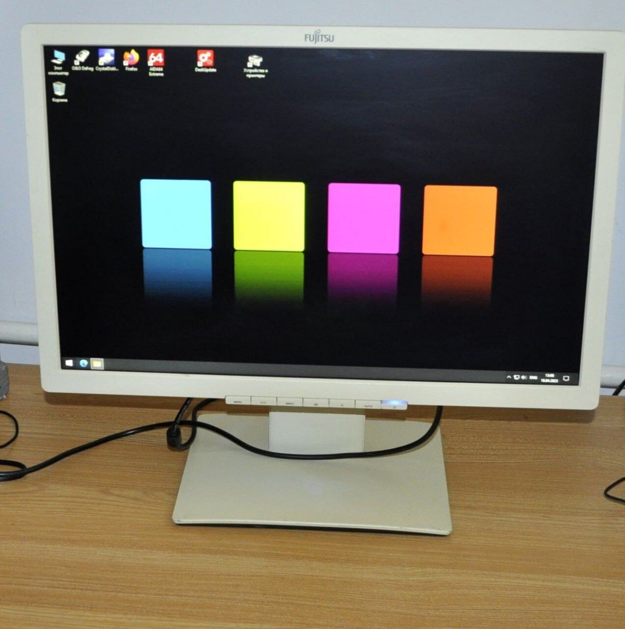 Монітор Б-клас Fujitsu B22W-7 / 22" (1680x1050) TN / USB 2.0, VGA, DVI, DisplayPort / Вбудовані колонки 2x 1.5W / VESA 100x100 + Кабелі підключення - Зображення 12