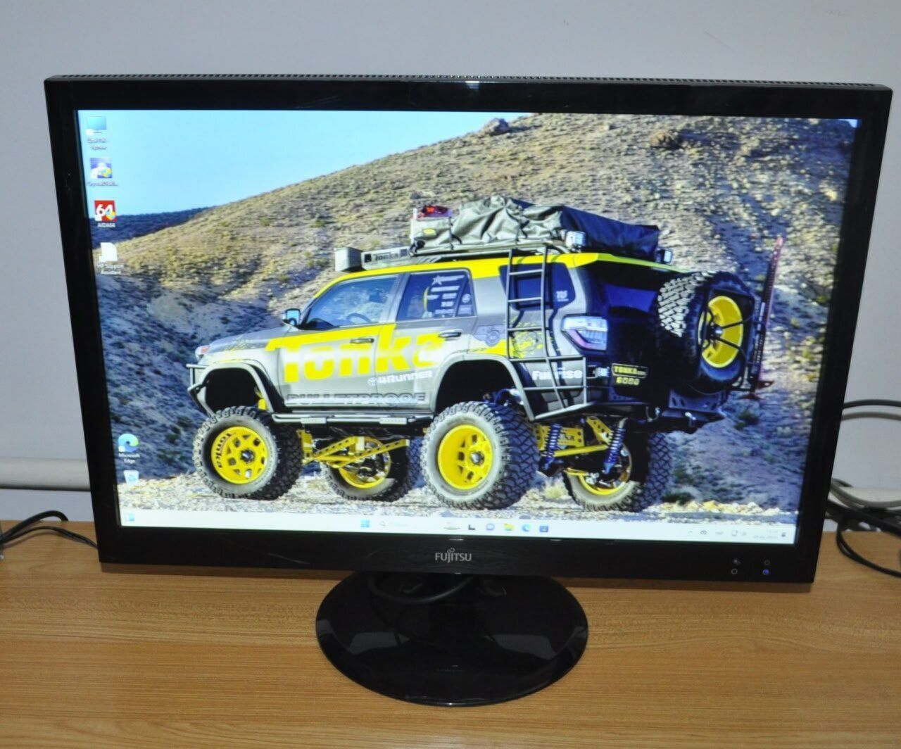 Монітор Б-клас Fujitsu L line SL22W-1 / 22" (1680x1050) TN / VGA, DVI + Кабелі (VGA або DVI на вибір) та блок живлення в комплекті - Зображення 6