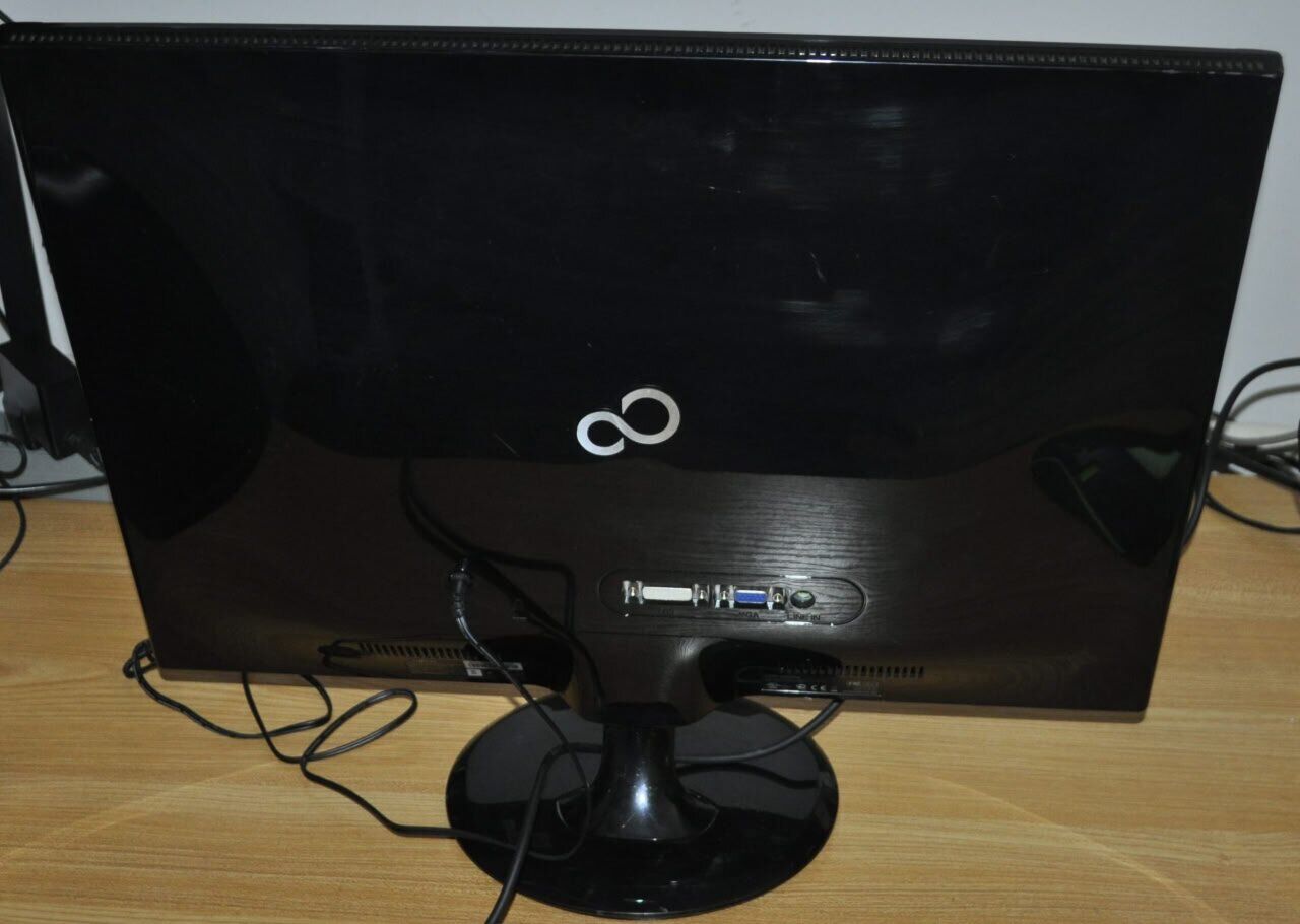 Монітор Б-клас Fujitsu L line SL22W-1 / 22" (1680x1050) TN / VGA, DVI + Кабелі (VGA або DVI на вибір) та блок живлення в комплекті - Зображення 14