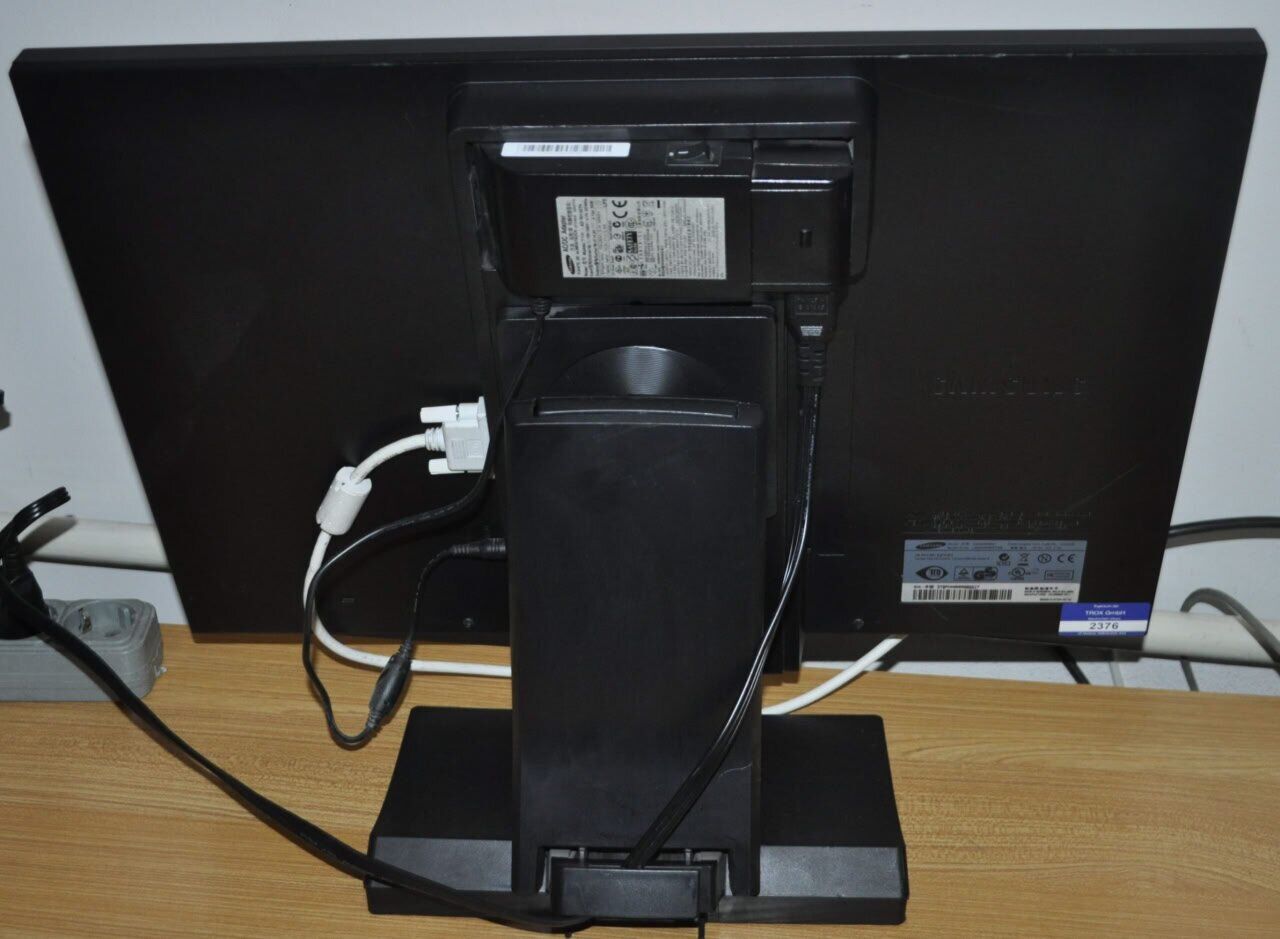 Монітор Б-клас Samsung SyncMaster S22A450BW / 22" (1680x1050) TN / VGA, DVI / VESA 100x100 + Кабелі (VGA або DVI на вибір), блок живлення та кабель живлення - Зображення 12