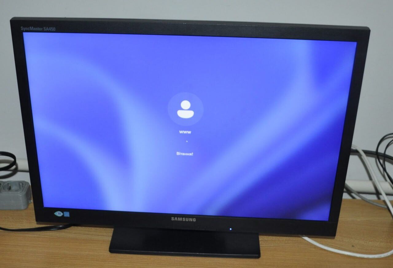 Монітор Б-клас Samsung SyncMaster S22A450BW / 22" (1680x1050) TN / VGA, DVI / VESA 100x100 + Кабелі (VGA або DVI на вибір), блок живлення та кабель живлення - Зображення 6