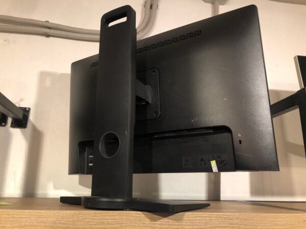 Монітор BenQ BL2400 / 24" (1920x1080) VA / VGA, DVI, DisplayPort / Вбудовані колонки 2x 1W / VESA 100x100 - Зображення 3