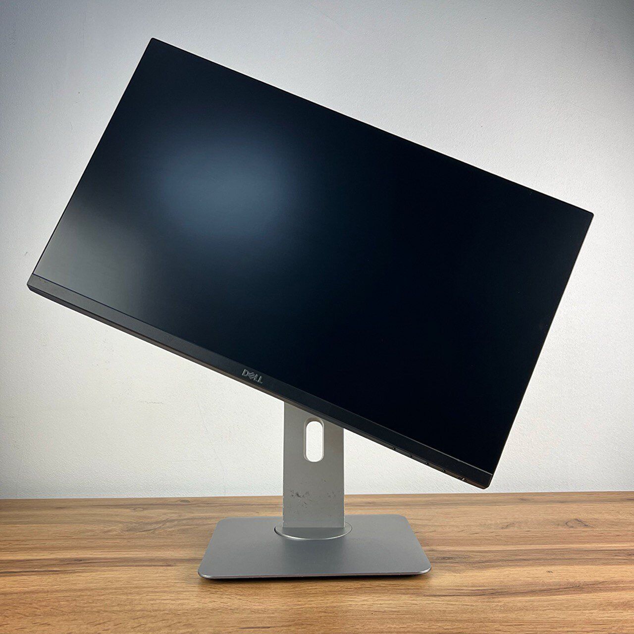 Монітор Б-клаc Dell P2319H / 23" (1920x1080) IPS / USB-Hub, VGA, HDMI, DisplayPort / VESA 100x100 + Кабелі (VGA, HDMI, DisplayPort на вибір) та живлення в комплекті - Зображення 5