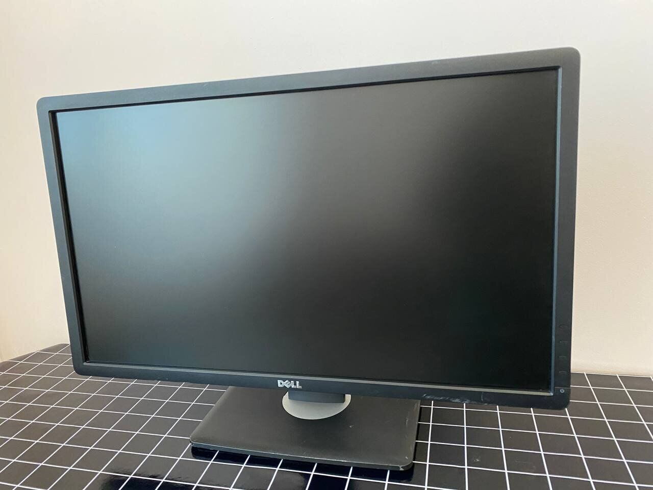 Монітор Dell P2412Hb / 24" (1920x1080) TN / 1x DVI, 1x VGA, 2x USB 2.0, 1x USB Type-B / VESA 100x100 / Pivot - Зображення 3