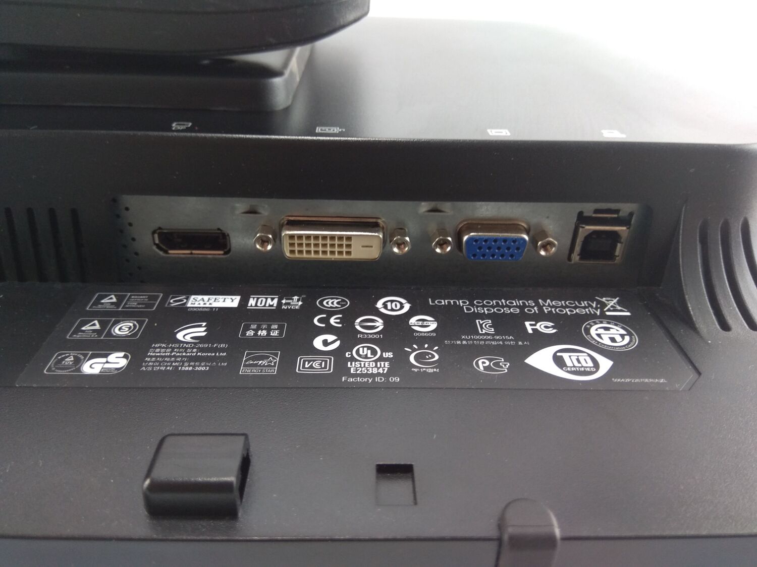 Монітор HP Compaq LA2205wg / 22" (1680x1050) TN / VGA, DVI, USB-Hub + Кабель живлення - Зображення 4