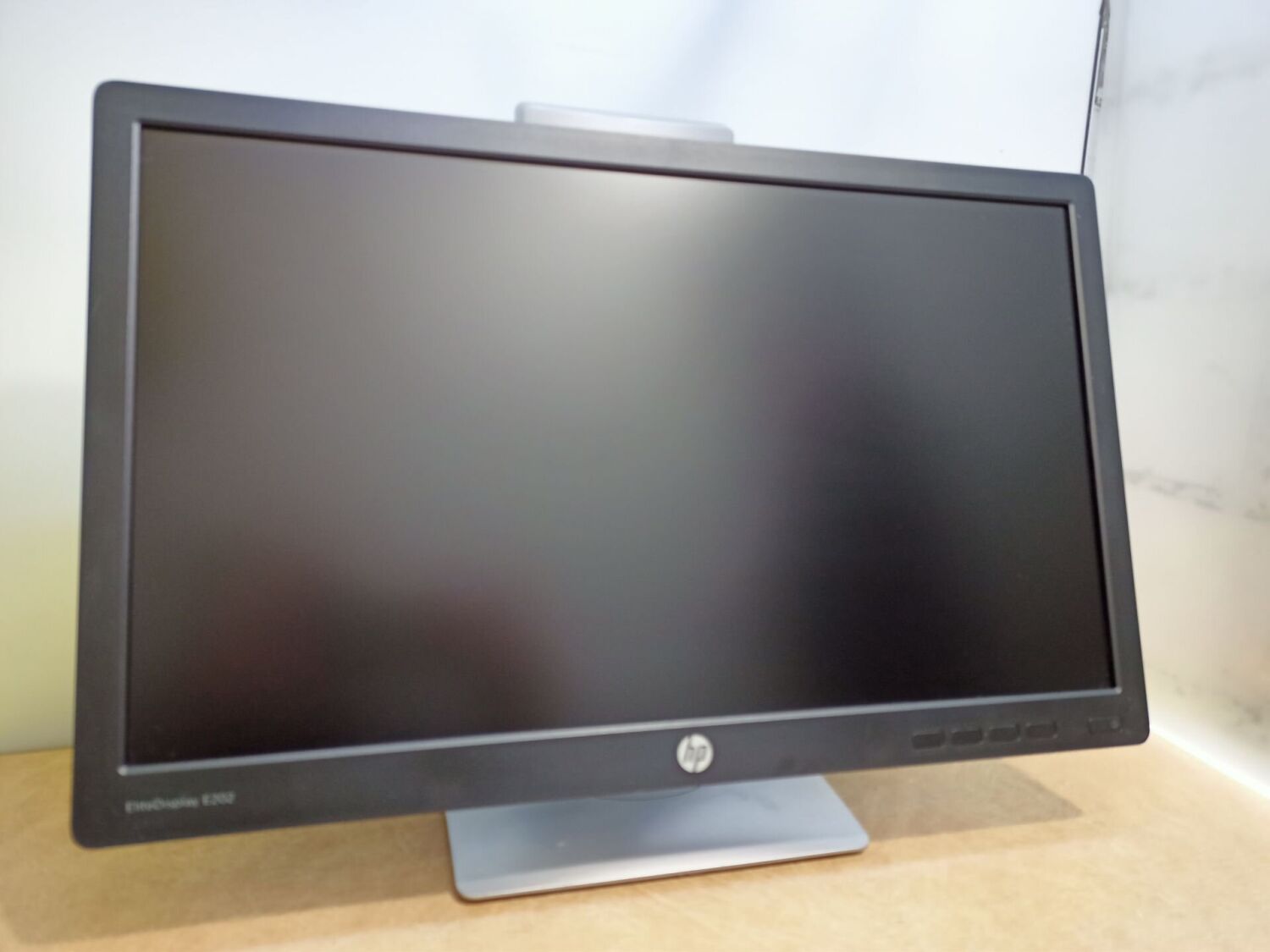 Монітор HP EliteDisplay E202 / 20" (1600x900) IPS / VGA, HDMI, DisplayPort, USB-Hub - Зображення 2