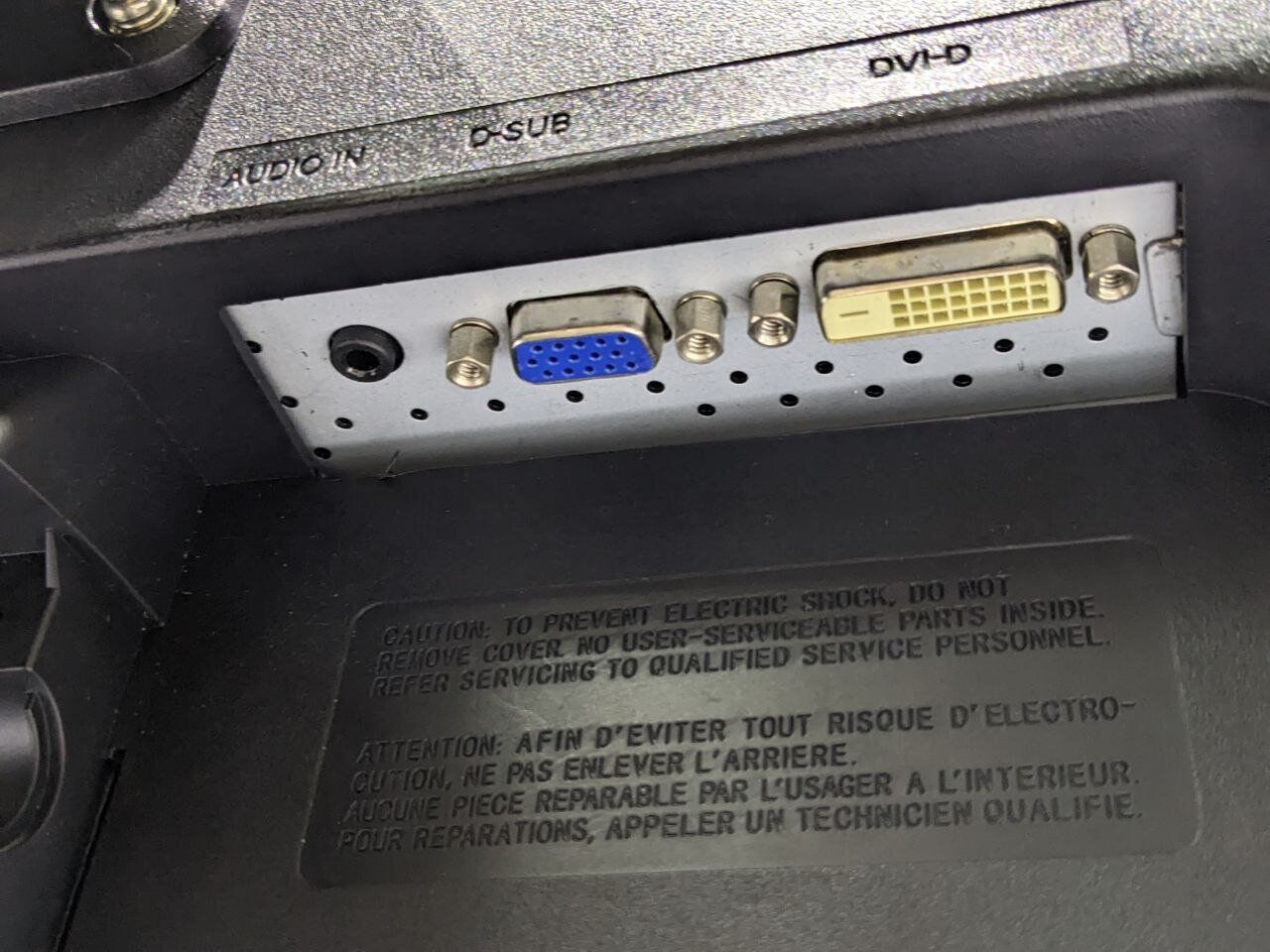 Монітор LG Flatron W2242T / 22" (1680x1050) TN / VGA, DVI / VESA 100x100 - Зображення 6