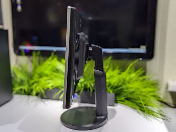 Монітор LG Flatron W2242T / 22" (1680x1050) TN / VGA, DVI / VESA 100x100 - Зображення 4