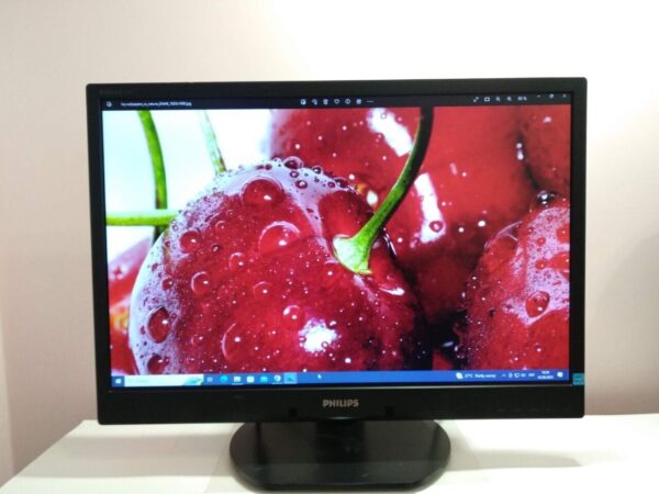 Монітор Philips Brilliance 220B4L / 22" (1680x1050) TN / DisplayPort, DVI, VGA, Audio / VESA 100x100 / Вбудовані колонки 2x 1.5W - Зображення 3