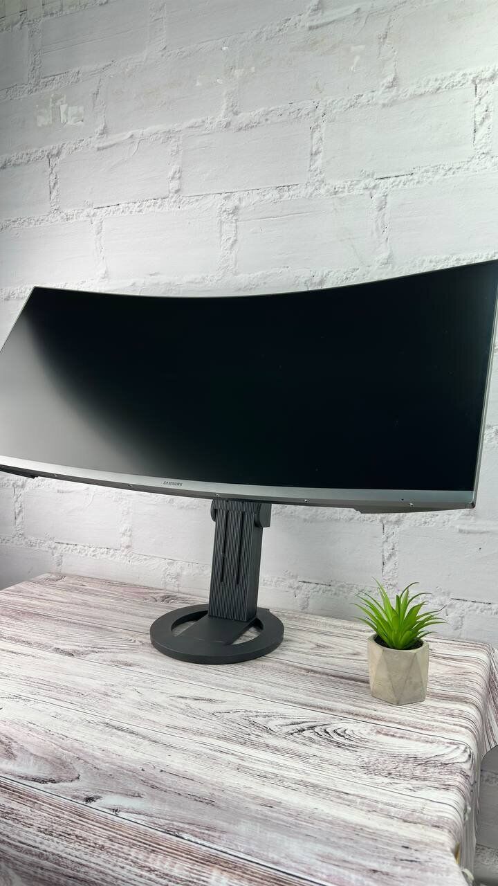 Монітор Samsung C34H890WJU / 34" (3440x1440) VA / HDMI, DisplayPort, Audio, USB 3.0 / VESA 100x100 - Зображення 6