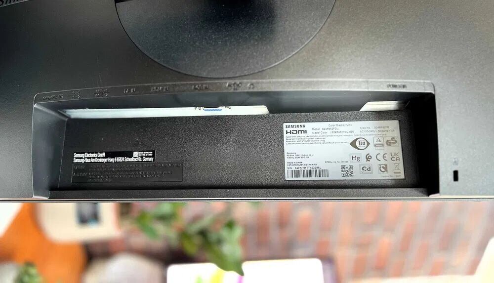 Монітор Samsung S24R652FDU / 24" (1920x1080) IPS / HDMI, DisplayPort, VGA, USB 3.0, Audio / VESA 100x100 - Зображення 3