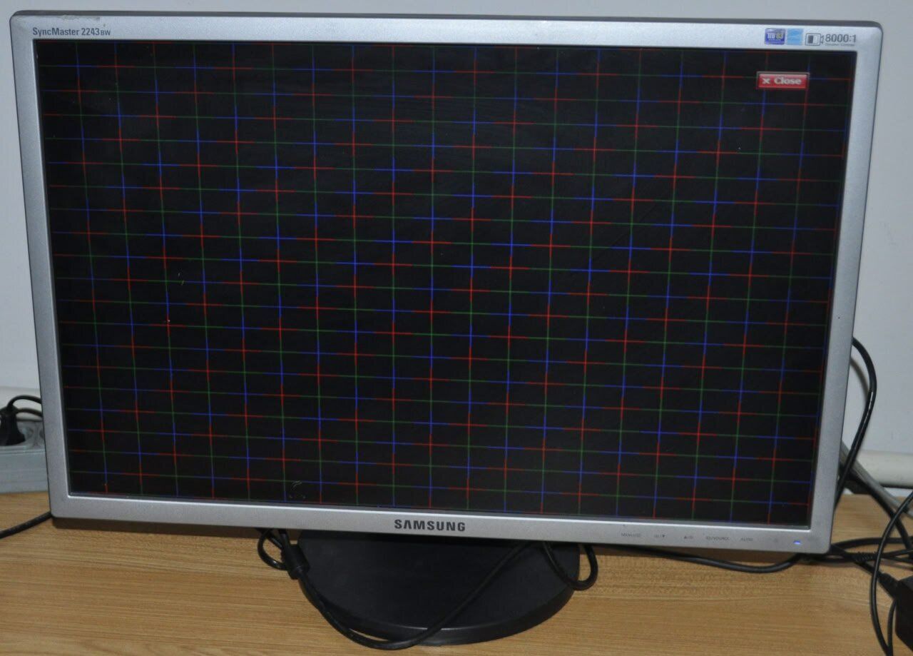 Монітор Samsung SyncMaster 2243WM / 22" (1680x1050) TN / VGA, DVI / Вбудовані колонки 1x 1W / VESA 100x100 + Кабелі (VGA та живлення) у комплекті - Зображення 11