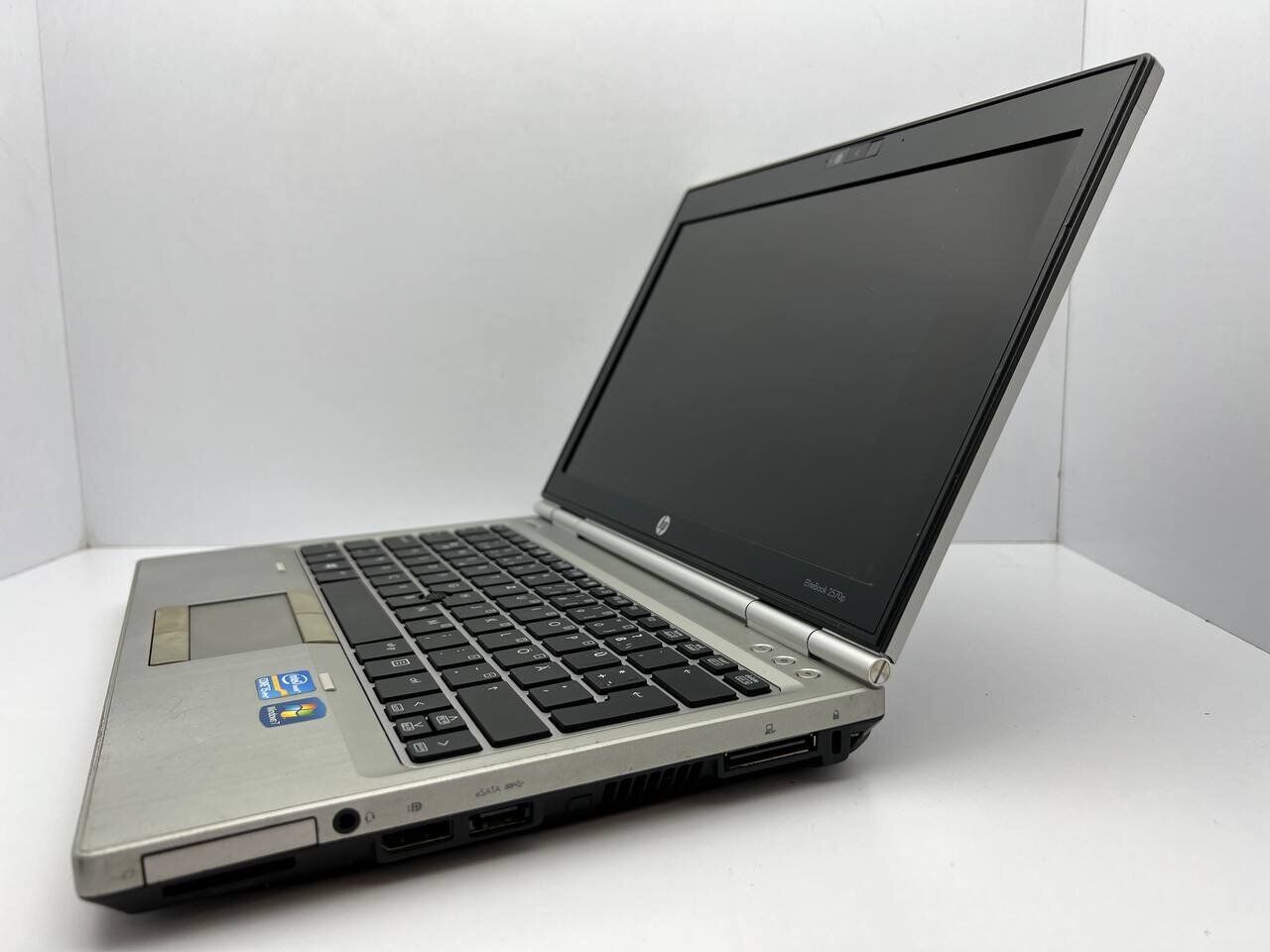 Нетбук Б-клас HP EliteBook 2570p / 12.5" (1366x768) TN / Intel Core i5-3320M (2 (4) ядра по 2.6 - 3.3 GHz) / 4 GB DDR3 / 320 GB HDD / Intel HD Graphics 4000 / WebCam - Зображення 4