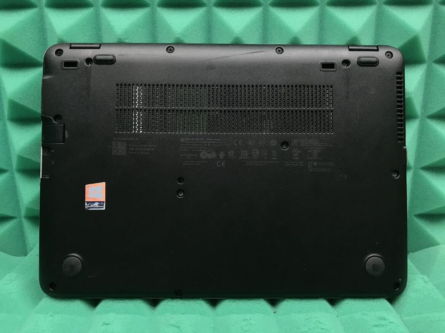 Нетбук Б-клас HP EliteBook 820 G3 / 12.5" (1920x1080) IPS / Intel Core i7-6600U (2 (4) ядра по 2.6 - 3.4 GHz) / 8 GB DDR4 / 240 GB SSD / Intel HD Graphics 520 / WebCam / DisplayPort - Зображення 9