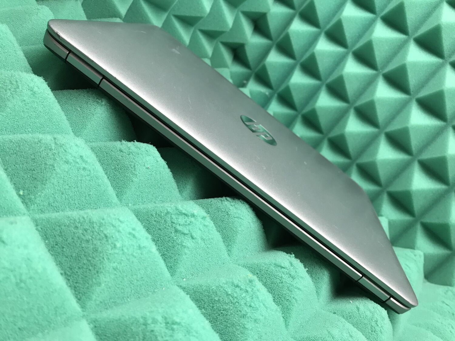 Нетбук Б-клас HP EliteBook 820 G3 / 12.5" (1920x1080) IPS / Intel Core i7-6600U (2 (4) ядра по 2.6 - 3.4 GHz) / 8 GB DDR4 / 240 GB SSD / Intel HD Graphics 520 / WebCam / DisplayPort - Зображення 7