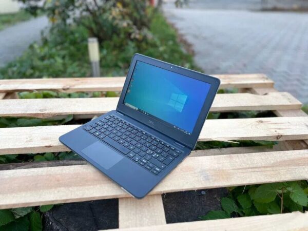 Нетбук Dell Latitude 3120 / 11.6" (1366x768) TN / Intel Pentium Silver N6000 (4 ядра по 1.1 - 3.3 GHz) / 8 GB DDR4 / 128 GB SSD M.2 / Intel UHD Graphics / WebCam / Windows 10 Pro - Зображення 9