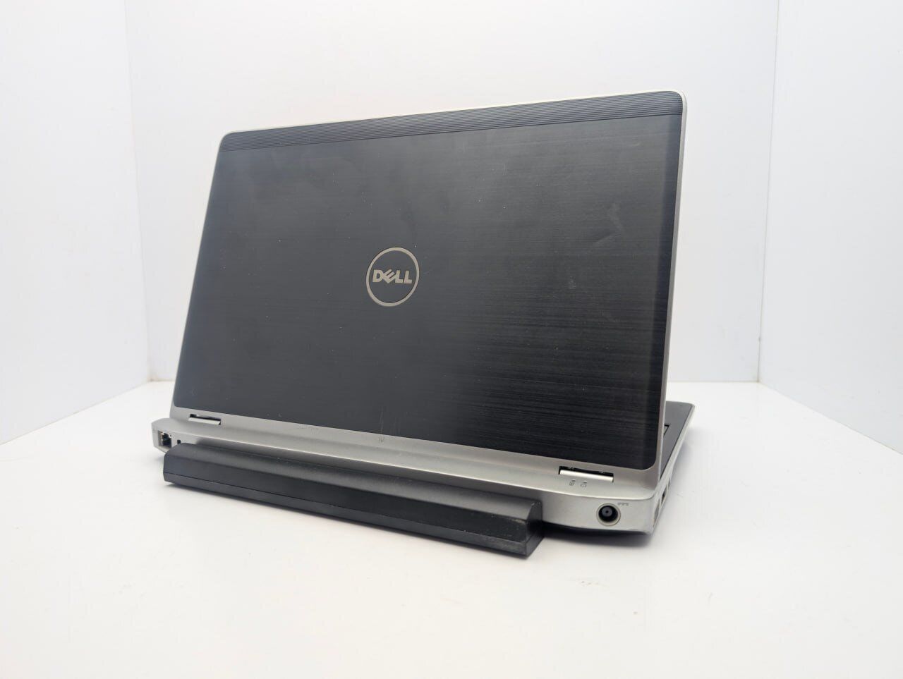 Нетбук Dell Latitude E6220 / 12.5" (1366x768) TN / Intel Core i7-2620M (2 (4) ядра по 2.7 - 3.4 GHz) / 6 GB DDR3 / 120 GB SSD / Intel HD Graphics 3000 / WebCam - Зображення 7