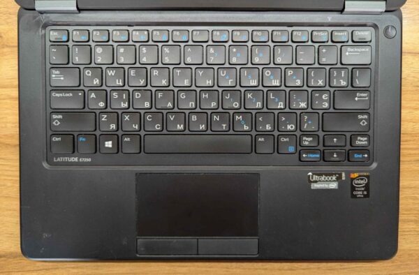 Нетбук Б-клас Dell Latitude E7250 / 12.5" (1366x768) TN / Intel Core i5-5300U (2 (4) ядра по 2.3 - 2.9 GHz) / 8 GB DDR3 / 128 GB SSD / Intel HD Graphics 5500 / WebCam / Windows 10 - Зображення 3