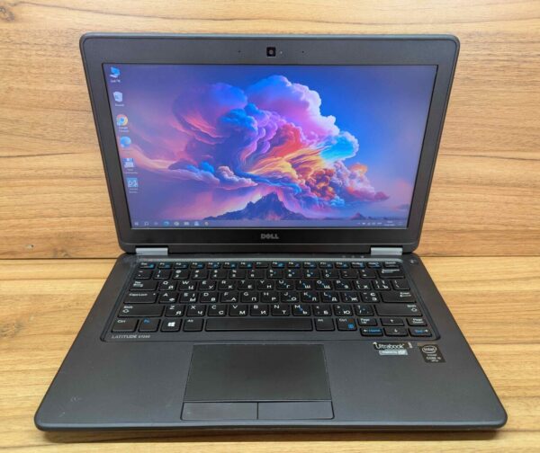 Нетбук Б-клас Dell Latitude E7250 / 12.5" (1366x768) TN / Intel Core i5-5300U (2 (4) ядра по 2.3 - 2.9 GHz) / 8 GB DDR3 / 128 GB SSD / Intel HD Graphics 5500 / WebCam / Windows 10 - Зображення 2