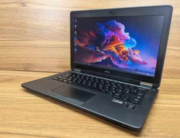 Нетбук Б-клас Dell Latitude E7250 / 12.5" (1366x768) TN / Intel Core i5-5300U (2 (4) ядра по 2.3 - 2.9 GHz) / 8 GB DDR3 / 128 GB SSD / Intel HD Graphics 5500 / WebCam / Windows 10 - Зображення 5